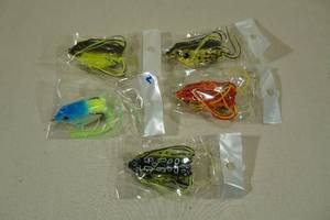 lot 134 image: Frog Fishing Lures - 2 and 2.25 Bodies