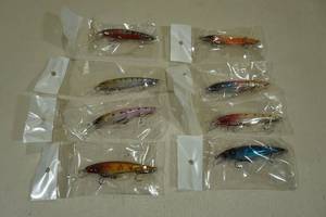 lot 135 image: Crankbait Fishing Lures - 2.75 Bodies