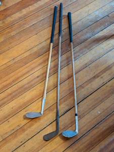 lot 74 image: Three Wood-Shafted Golf Clubs