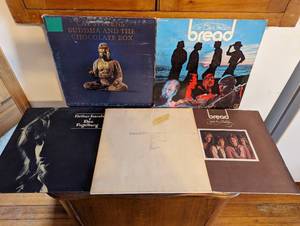lot 107 image: Five Records