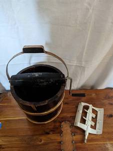 lot 147 image: Proctor Silex Ice Cream Churn