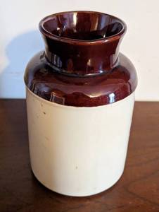 lot 163 image: Glazed Ceramic Crock Stamped McCoy