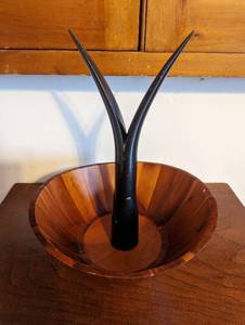 lot 167 image: KoaMonkey Pod Wood Fruit Bowl