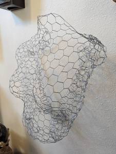 lot 174 image: Chicken-Wire Wall Art Bust