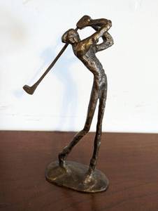 lot 218 image: Bronze Swinging Golfer Statue