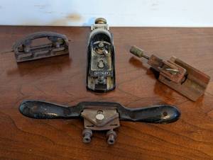 lot 230 image: Two Stanley Planes And More