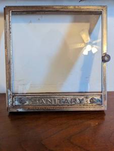 lot 259 image: Vintage Medicine Cabinet Door