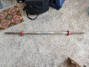 lot 264 image: Standard Weight Bar