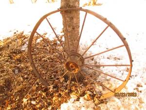 lot 41 image: Large Antique all metal tire and sp...