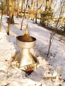 lot 43 image: Antique Metal Barn pupalo #1...