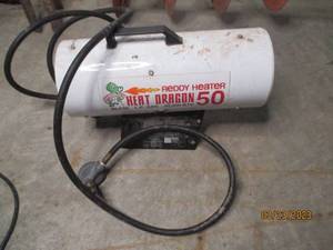 lot 11 image: Heat Dragon 50,000 btu l.p. gas Red...