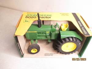 lot 109 image: 116 Collectible John Deere 5020 Tr...