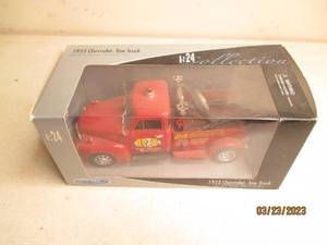 lot 117 image: 124 scale die cast 1953 replica Ch...