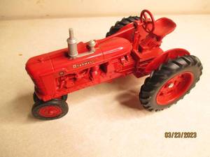 lot 119 image: Collectible Die cast 116 scale Ert...