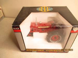 lot 122 image: 116 scale Collectible Die cast Int...