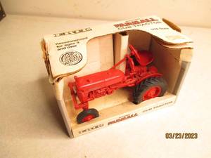 lot 123 image: Ertl Collectible Die cast 116 scal...