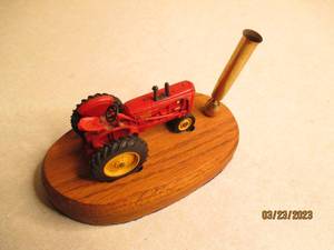 lot 134 image: Collectible Die cast Massey-Harris ...