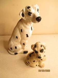 lot 149 image: Dalmatian dog and puppy statues sta...