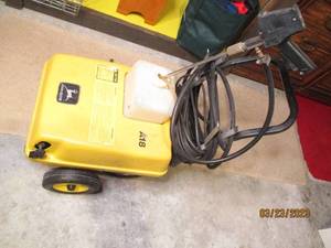 lot 151 image: Vintage John Deere A18 Pressure was...