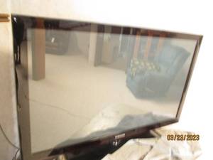 lot 162 image: 42 Samsung plasma display flat scr...