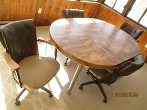 lot 181 image: Round Vintage Metal framed dining t...