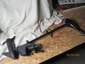 lot 20 image: Minn-Kota Endura 36lb thrust electr...