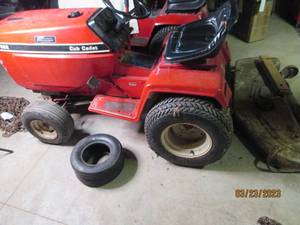 lot 2 image: Vintage Red International Cub Cadet...