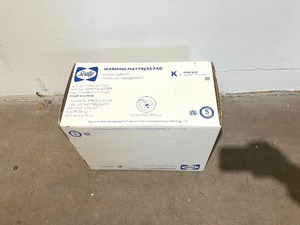 lot 15 image: Sealy 3M Scotchgard White Quilted Cotton Sateen Heated Mattress Pad with Dual 10 Setting Controllers