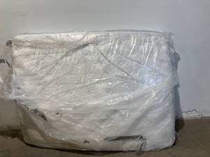 lot 40 image: Spa Sensations 8 inch iCoil Spring Supportive Mattress Queen