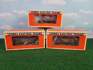 lot 507 image: (3) LIONEL O Scale SOO Line Ore Rail Cars