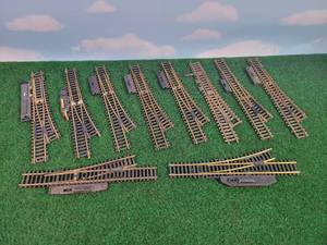 lot 532 image: (10) HO Scale 9 Brass Left Switches
