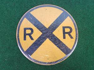 lot 544 image: New Railroad Crossing Aluminum Sign - 11.5 Diameter