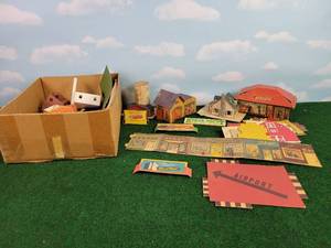 lot 569 image: Vintage HO Scale Paperboard Buildings and Parts