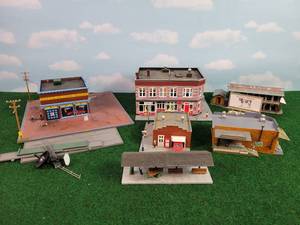 lot 597 image: (6) HO Scale Plastic Model Buildings