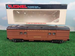 lot 621 image: LIONEL Pennsylvania Baggage Car Model 6-16022 OO27 Scale Passenger Car