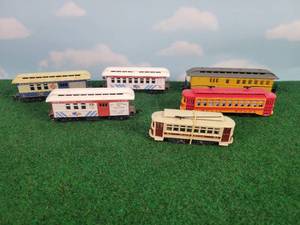lot 630 image: (2) HO Scale Powered Trolleys Nub Hill #61 and South Shore #34  (4) HO Scale Trolley Cars
