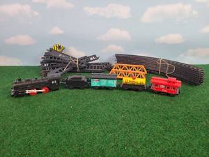 lot 636 image: Vintage HAJI Battery Operated No. 84 Freight Train Set - Made in Japan