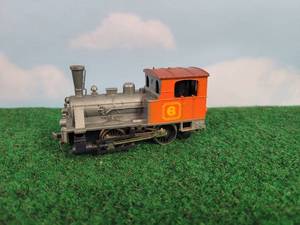 lot 638 image: Vintage Playart HO Scale 0-4-0 Powered Locomotive #6 - Model H-602