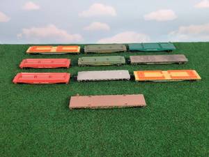 lot 651 image: (10) Assorted HO Scale Flatbed Rail Cars