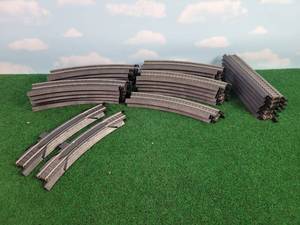 lot 659 image: LIFE-LIKE Power101 HO Scale Track w Bed