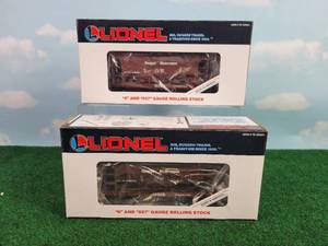 lot 663 image: (2) LIONEL (OO27-Scale) Great Northern Ore Rail Cars