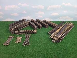 lot 668 image: (97) Sections of HO Scale NICKEL-SILVER Track - See Description for details