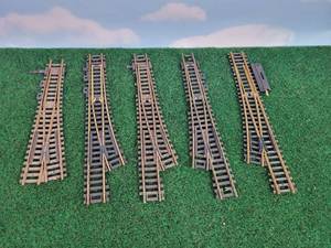 lot 674 image: (3) LH HO Scale Brass Switches & (2) RH HO Scale Brass Switches