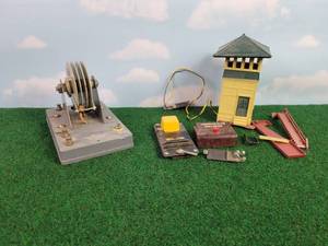 lot 494 image: A.C. Gilbert No. 15 DIRECTRONIC RECTIFIER. American Flyer Uncoupler Control and Building