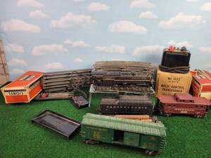 lot 496 image: 195051 LIONEL 6-8-6 #681 Steam Locomotive O Scale Train Set w Some Original Boxes