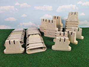 lot 679 image: (40) HO Scale Pier Sections - All are 3 Tall Overall