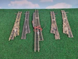 lot 691 image: (5) NICKEL-SILVER HO Scale Switches - Includes (3) LH & (2) RH