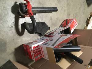 Lot of assorted Homelite   Handheld Gas Leaf Blower various models and conditions Customer returns Review all pictures
