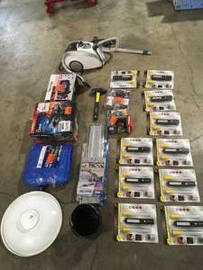 Mix lot of Flashlights, Vector Battery Tool, Customer returns Review all pictures