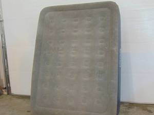 iDOO Air Mattress with Built-in Pump Queen